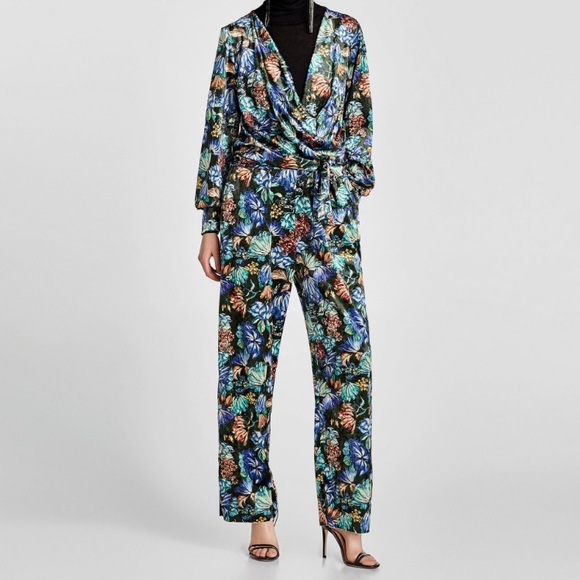 Zara Pants - NWOT Zara Floral Print Velour Pants Size S